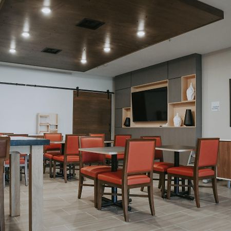 Holiday Inn Express Hotel & Suites Lincoln South By Ihg Exteriér fotografie